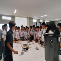 [IMG]